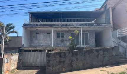 Casa com 3 dormitórios à venda, 228 m² por R$ 745.000,00 - Bairu - Juiz de Fora/MG