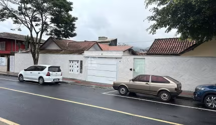 Casa em condomínio fechado com 2 dormitórios no Nova Esperança - Baln. Camboriú