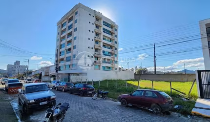 Terreno com 732m² - Centro - Camboriú