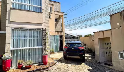 Casa 3 dormitórios - condomínio fechado - Centro - Camboriú