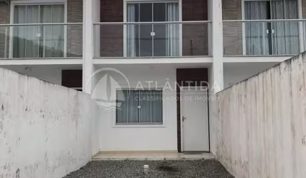 Sobrado 2 dormitórios e 2 vagas - Cedro - Camboriú