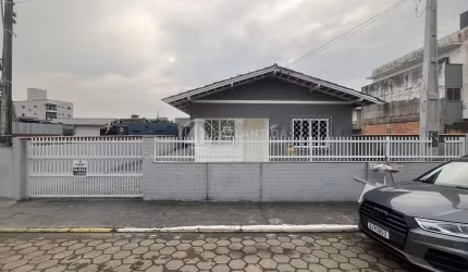 Casa 4 dormitórios - Areias - Camboriú
