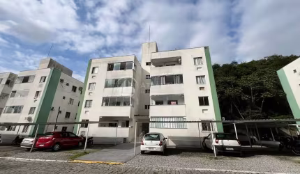 Apartamento com 2 dormitórios em Camboriú