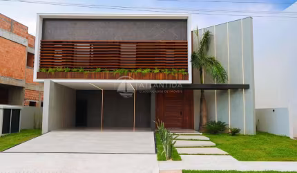 Linda casa alto padrão em construção no condomínio Caledônia!