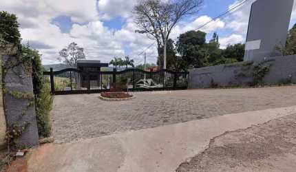 Linda chácara à venda em Condomínio fechado com apenas 40 casas - Morungaba, SP