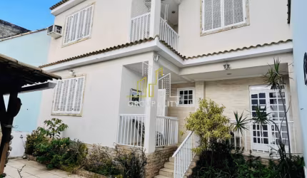 Excelente Casa Tríplex venda tem 150 m² com 3 quartos em Vila Rosali - São João de Meriti - RJ