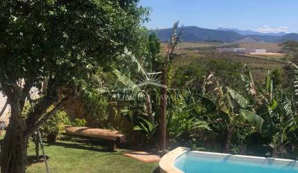 6516 – Casa em Condomínio Vale dos Cristais à Venda – Macaé - RJ