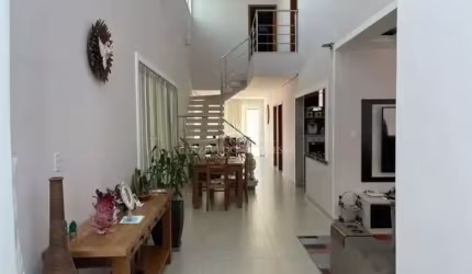 7210 - Casa em Condomínio à Venda – Vale dos Cristais, Macaé, RJ