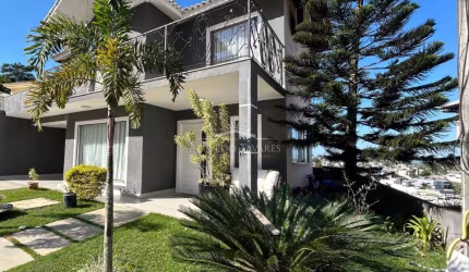 5045 -  Casa à Venda no Vale dos Cristais, Macaé, RJ