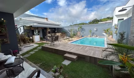 7741 - Casa alto padrão à Venda no Vale dos Cristais, Macaé, RJ