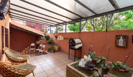 Sobrado à venda com 3 dormitórios na Zona Oeste, Vila Ipojuca, São Paulo, SP