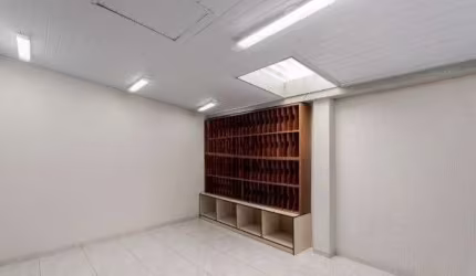 Ponto comercial para alugar na Rua João de Castilho, 25, Jardim Botânico, Porto Alegre por R$ 1.800