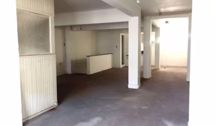 Ponto comercial para alugar na Avenida Farrapos, 2664, Floresta, Porto Alegre por R$ 2.100