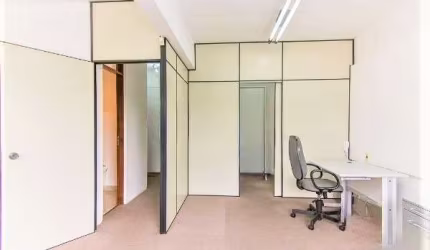 Sala comercial para alugar na Dra Rita Lobato, 191, Praia de Belas, Porto Alegre por R$ 800