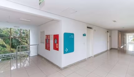 Sala comercial para alugar na Avenida Wenceslau Escobar, 1823, Tristeza, Porto Alegre por R$ 1.700