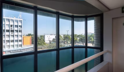 Sala comercial para alugar na Avenida Farrapos, 3685, São Geraldo, Porto Alegre por R$ 3.200