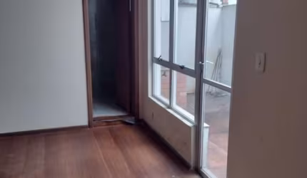 Sala comercial para alugar na Avenida Baltazar de Oliveira Garcia, 225, São Sebastião, Porto Alegre por R$ 650