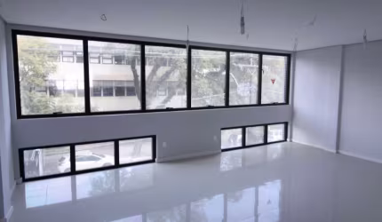 Sala comercial para alugar na Rua Fernando Gomes, 188, Moinhos de Vento, Porto Alegre por R$ 3.880
