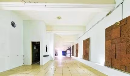 Ponto comercial para alugar na Avenida Cristóvão Colombo, 833, Floresta, Porto Alegre por R$ 7.900