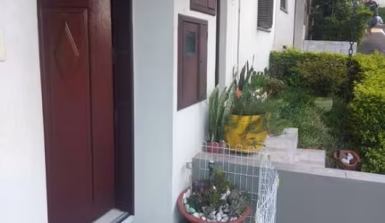 Casa em condomínio fechado com 3 quartos à venda na Avenida Monte Cristo, 100, Vila Nova, Porto Alegre por R$ 350.000