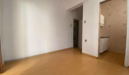 Kitnet / Stúdio para alugar na Rua Álvaro Chaves, 560, Floresta, Porto Alegre por R$ 1.090