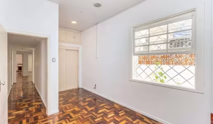 Casa comercial para alugar na Avenida Bastian, 441, Menino Deus, Porto Alegre por R$ 8.000