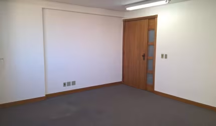 Sala comercial para alugar na Avenida Carlos Gomes, 328, Boa Vista, Porto Alegre por R$ 1.968