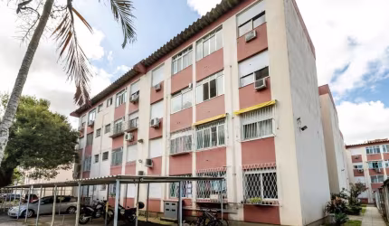 Apartamento com 2 quartos à venda na Avenida Palmira Gobbi, 885, Humaitá, Porto Alegre por R$ 200.000