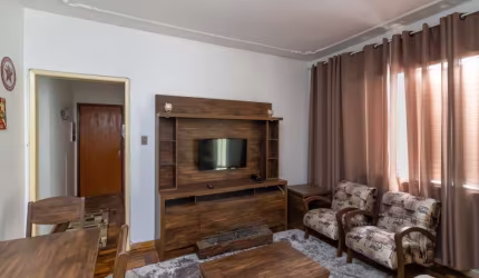 Apartamento com 2 quartos à venda na Rua Souza Reis, 553, São João, Porto Alegre por R$ 270.000