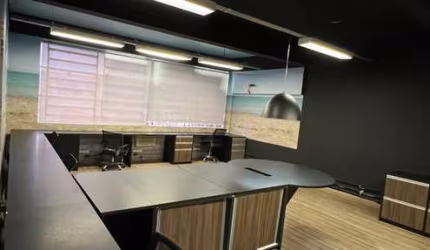 Sala comercial para alugar na Rua Lauro Müller, 860, Navegantes, Porto Alegre por R$ 3.799