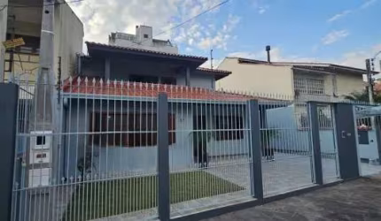 Casa com 5 quartos para alugar na Rua Zeev Jabotinski, 58, Jardim Itu Sabará, Porto Alegre por R$ 10.000