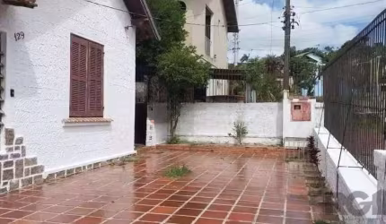 Casa com 3 quartos para alugar na Avenida Francisco Massena Vieira, 129, Santa Tereza, Porto Alegre por R$ 2.800