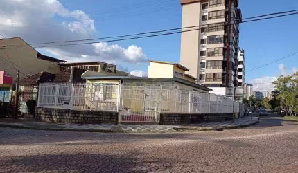 Casa em condomínio fechado com 4 quartos para alugar na Rua Leopoldo de Freitas, 5, Passo da Areia, Porto Alegre por R$ 4.500