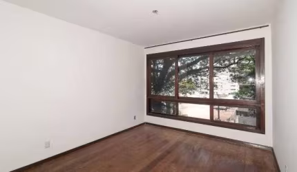 Apartamento com 3 quartos para alugar na Avenida Nova York, 211, Auxiliadora, Porto Alegre por R$ 2.900