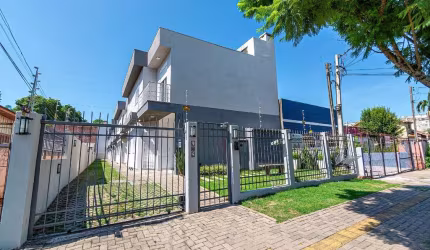 Casa em condomínio fechado com 2 quartos para alugar na Rua Doutor Pereira Neto, 925, Tristeza, Porto Alegre por R$ 2.000