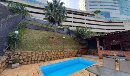 Casa para venda com 250 metros quadrados com 5 quartos em Cascatinha - Juiz de Fora - MG