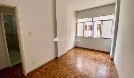 Apartamento com 2 dormitórios à venda, 67 m² por R$ 299.000 - Centro - Juiz de Fora/MG