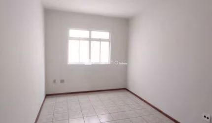 Apartamento com 2 dormitórios à venda, 59 m² por R$ 199.000 - Paineiras - Juiz de Fora/MG