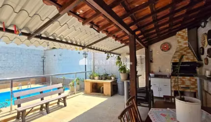 Casa com 5 dormitórios à venda, 350 m² por R$ 750.000 - Jardim do Sol - Juiz de Fora/MG