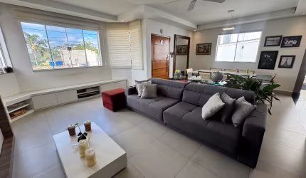 Casa Linear em condomínio fechado no Colinas do Imperador São Pedro JF