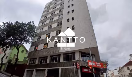 Apartamento de dois quartos no centro com elevador ao lado da Catedral em Juiz de Fora - MG