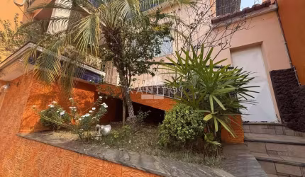 Casa com 5 dormitórios, 3 suítes, Jardim Glória, Juiz de Fora