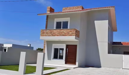 Casa 03 Dorm à venda no Bairro Bella Torres com 136 m² de área privativa - 2 vagas de garagem