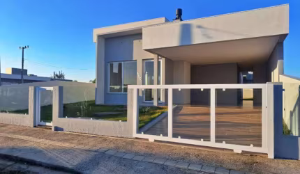 Casa 03 Dorm à venda no Bairro Bella Torres com 147 m² de área privativa - 2 vagas de garagem