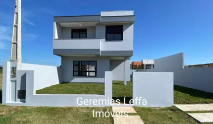 Casa 03 Dorm à venda no Bairro Bosque das Figueiras com 123 m² de área privativa - 3 vagas de garagem