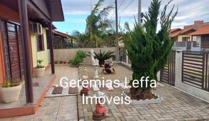 Casa 02 Dorm à venda no Bairro Praia Azul com 145 m² de área privativa - 1 vaga de garagem