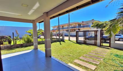 Casa 03 Dorm à venda no Bairro Rosa do Mar com 130 m² de área privativa - 1 vaga de garagem