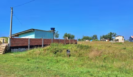 Terreno à venda no Bairro Praia Sumaré I com 300 m² de área privativa