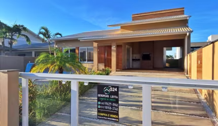 Casa 03 Dorm à venda no Bairro Bella Torres com 194 m² de área privativa - 2 vagas de garagem