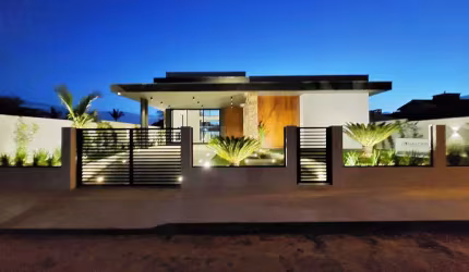 Casa 04 Suítes à venda no Bairro Bella Torres com 288 m² de área privativa - 4 vagas de garagem